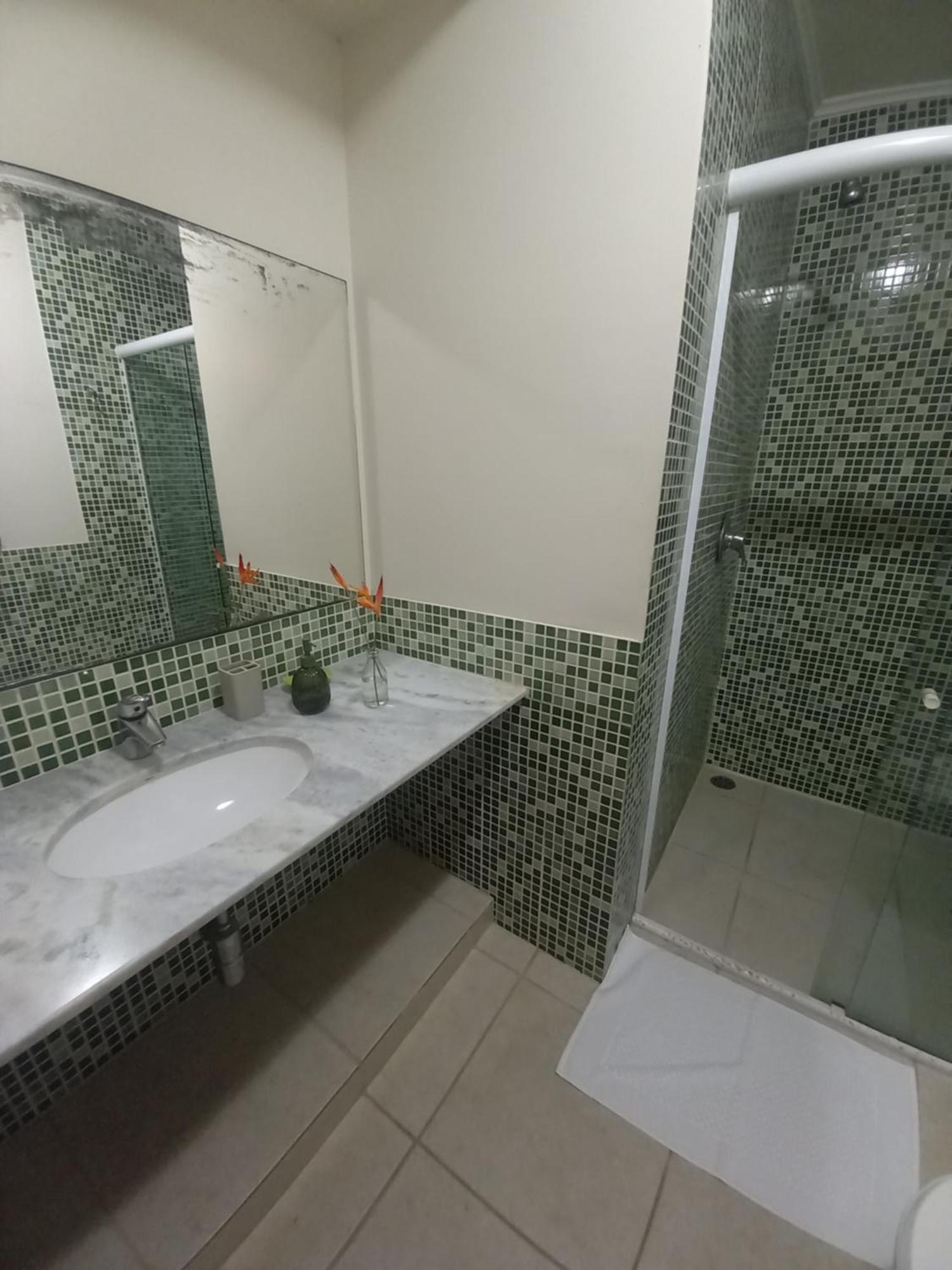 Suite No Condominio Itamambuca - Muito Perto Da Praia !!! Ubatuba Room photo